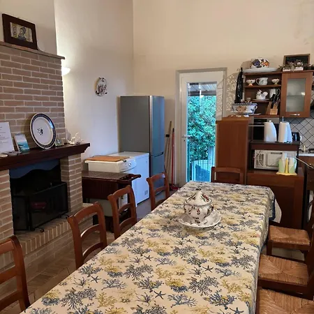 住宿加早餐酒店 Lara 阿布鲁齐的罗塞托